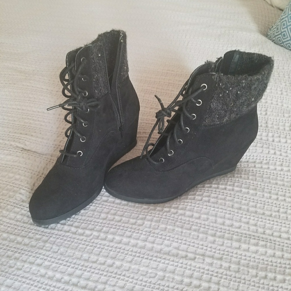 Black Boots!
